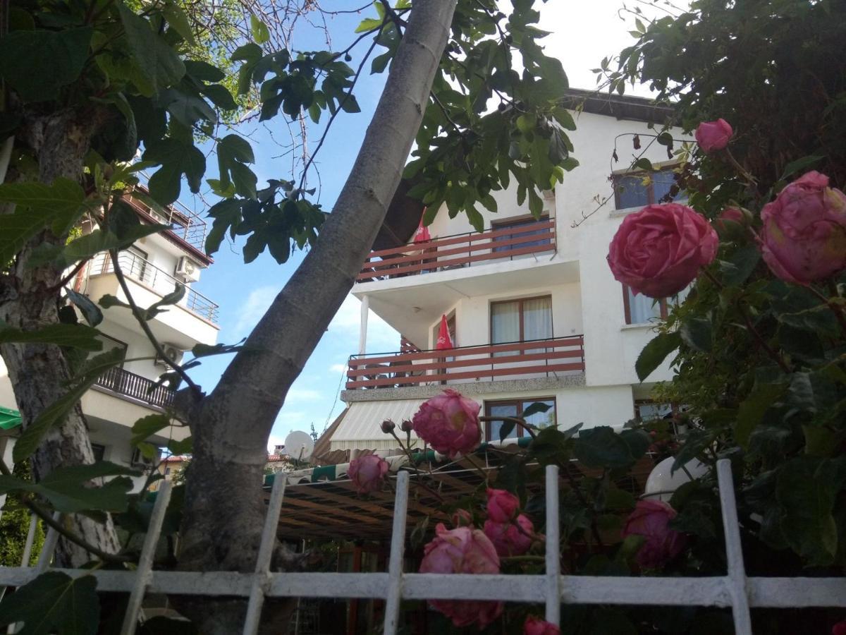 Guesthouse Oasis Kiten  Εξωτερικό φωτογραφία