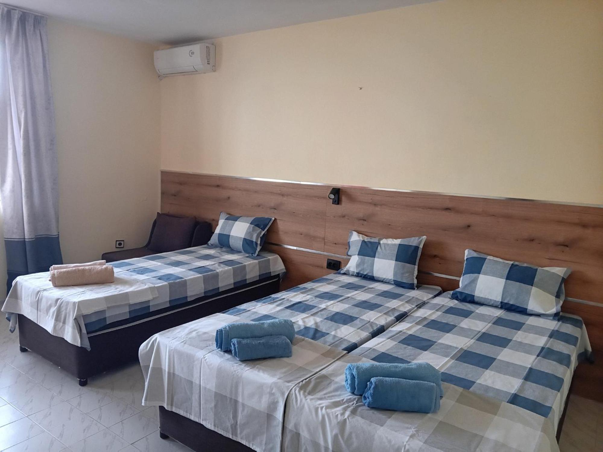 Guesthouse Oasis Kiten  Εξωτερικό φωτογραφία