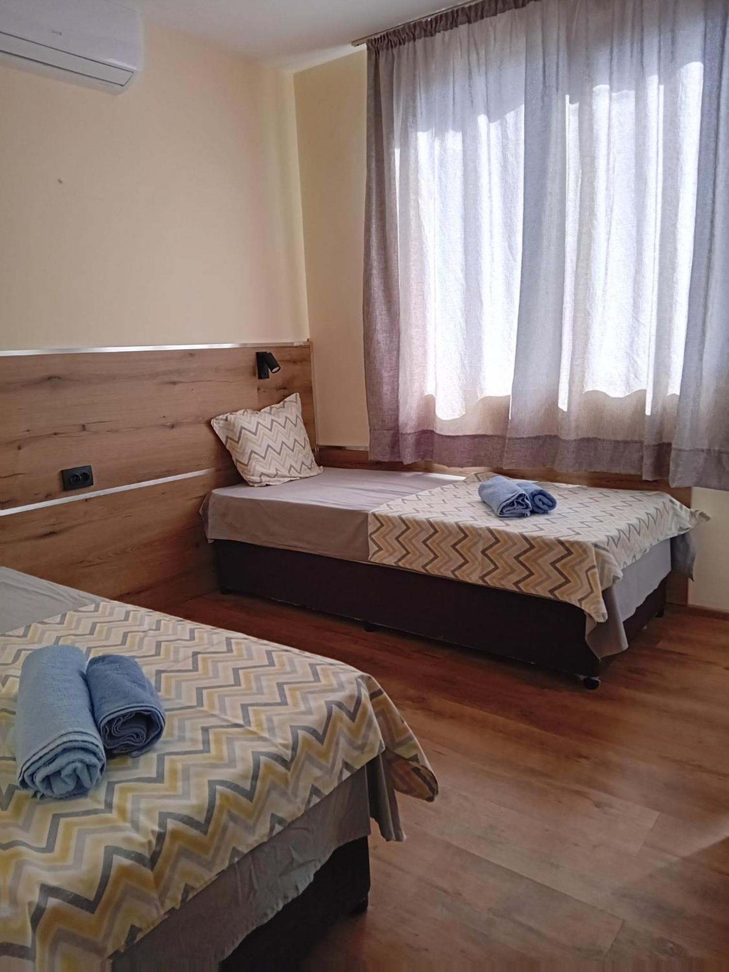 Guesthouse Oasis Kiten  Εξωτερικό φωτογραφία