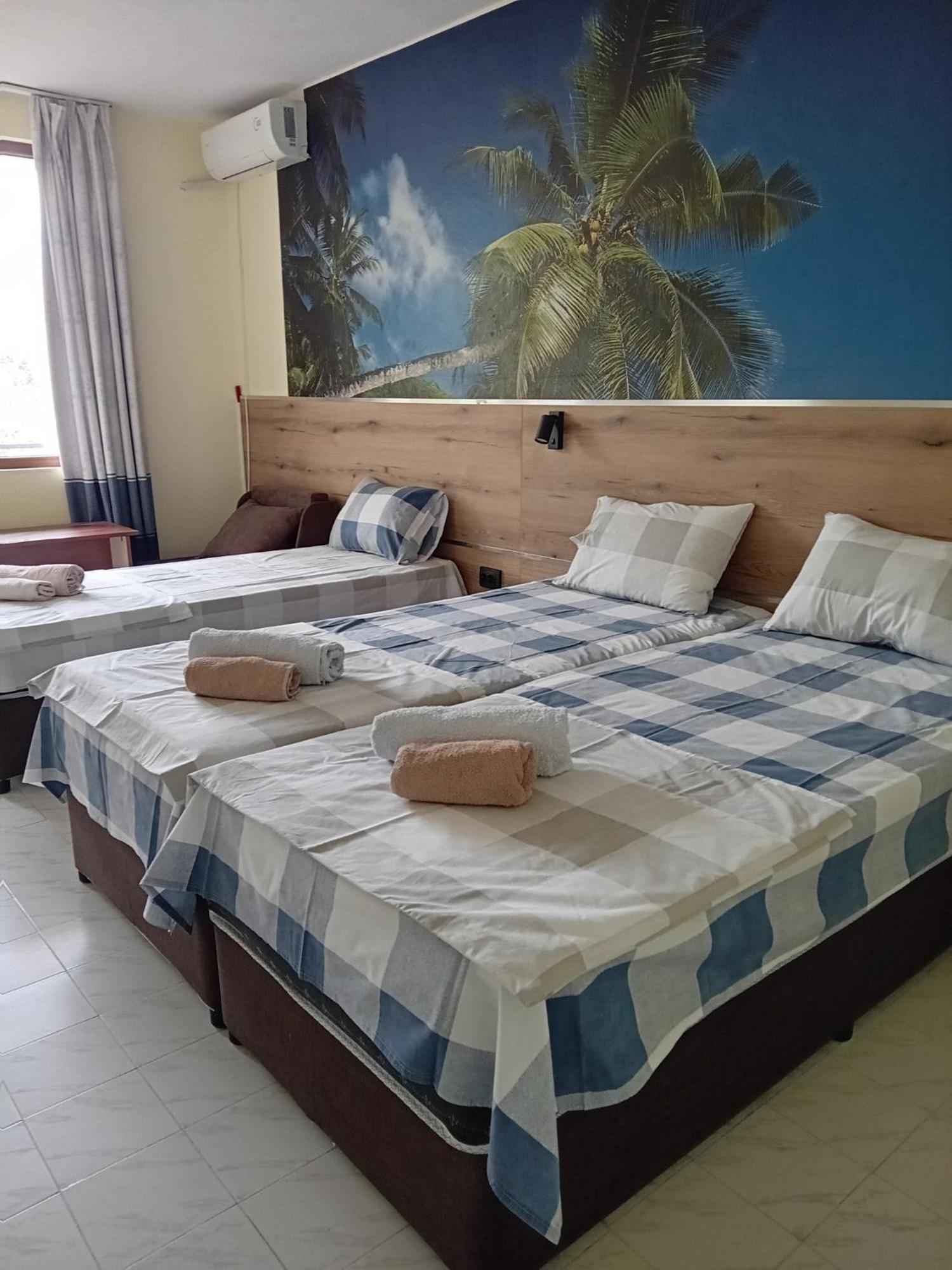 Guesthouse Oasis Kiten  Εξωτερικό φωτογραφία