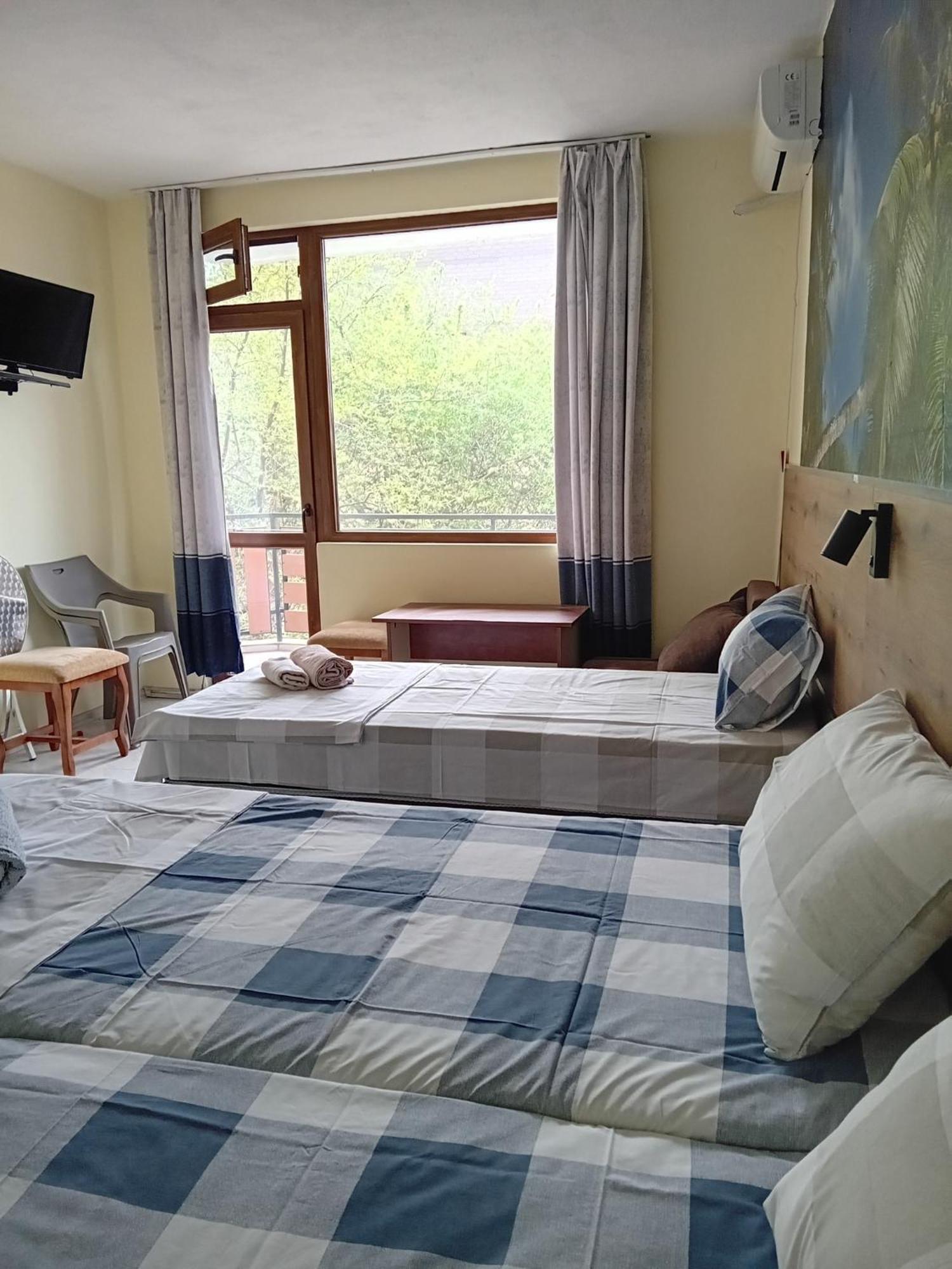 Guesthouse Oasis Kiten  Εξωτερικό φωτογραφία