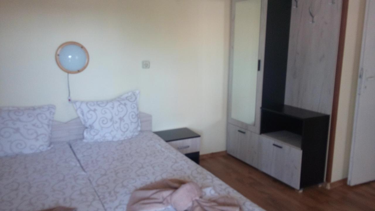 Guesthouse Oasis Kiten  Εξωτερικό φωτογραφία