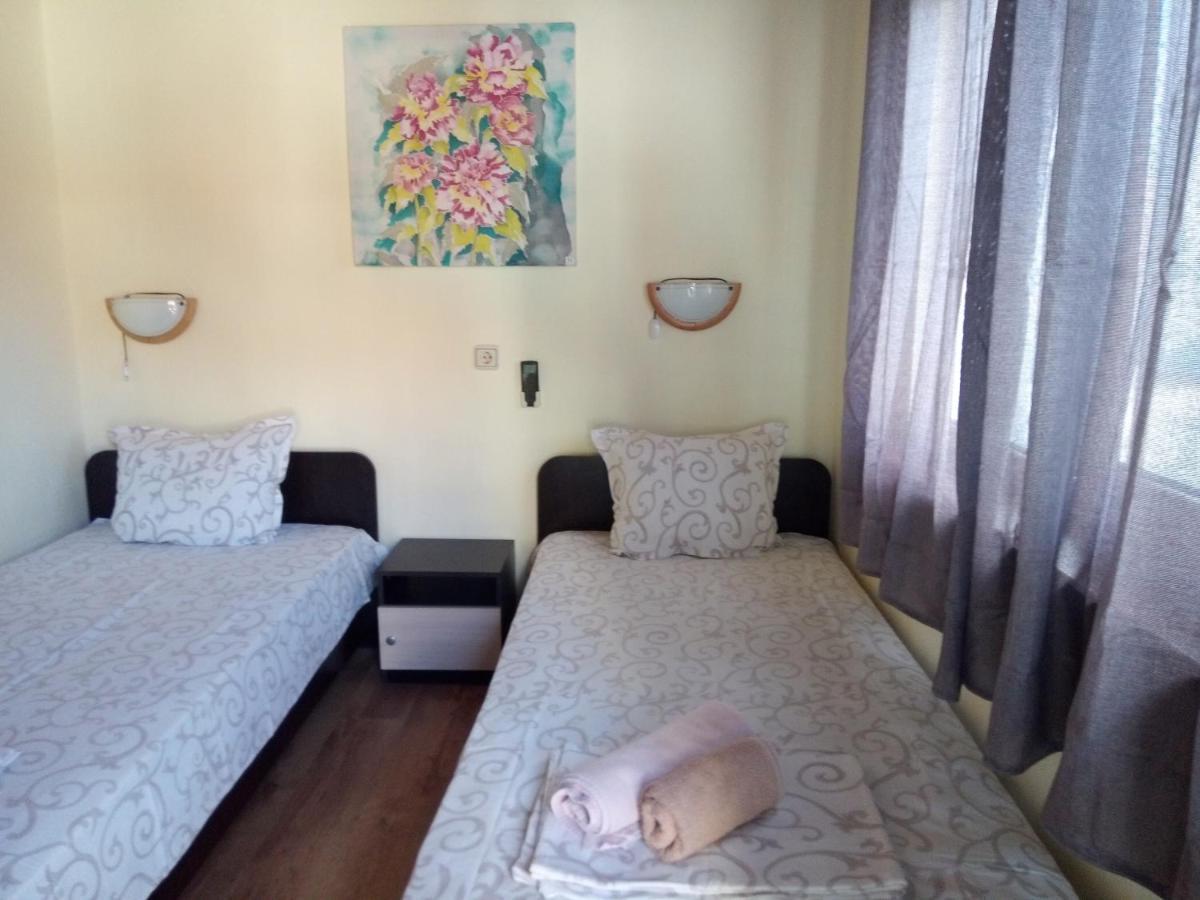 Guesthouse Oasis Kiten  Εξωτερικό φωτογραφία